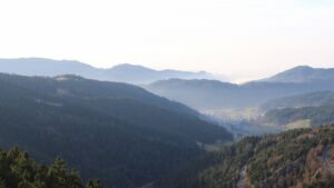 Dieses Bild zeigt eine Webcam-Aufnahme vom Achertal, aufgenommen am Freitag, den 12.12.2025 um 15:00 Uhr. Die Temperatur betrug 10.3°C.