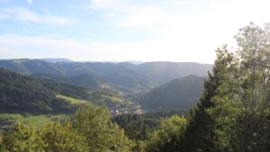Dieses Bild zeigt eine Webcam-Aufnahme vom Achertal, aufgenommen am Samstag, den 19.09.2026 um 18:00 Uhr. Die Temperatur betrug 23.2°C.