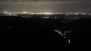 Dieses Bild zeigt eine Webcam-Aufnahme vom Achertal, aufgenommen am Samstag, den 18.04.2026 um 04:40 Uhr. Die Temperatur betrug 12°C.