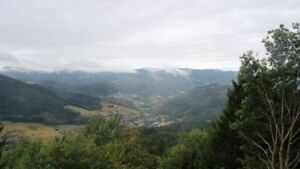 Dieses Bild zeigt eine Webcam-Aufnahme vom Achertal, aufgenommen am Donnerstag, den 20.08.2026 um 14:50 Uhr. Die Temperatur betrug 15.3°C.