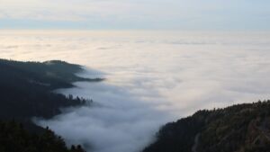 Dieses Bild zeigt eine Webcam-Aufnahme vom Achertal, aufgenommen am Montag, den 22.12.2025 um 15:30 Uhr. Die Temperatur betrug 6.1°C.