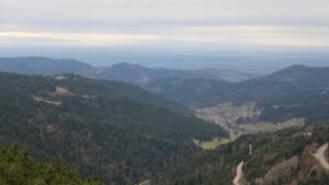 Dieses Bild zeigt eine Webcam-Aufnahme vom Achertal, aufgenommen am Mittwoch, den 10.12.2025 um 11:40 Uhr. Die Temperatur betrug 6.2°C.