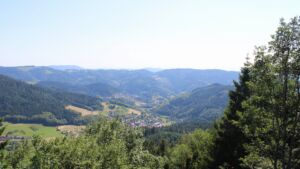 Dieses Bild zeigt eine Webcam-Aufnahme vom Achertal, aufgenommen am Samstag, den 20.06.2026 um 16:30 Uhr. Die Temperatur betrug 34.4°C.