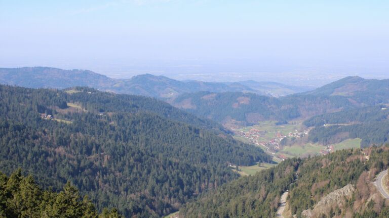 Dieses Bild zeigt eine Webcam-Aufnahme vom Achertal, aufgenommen am Freitag, den 20.03.2026 um 10:40 Uhr. Die Temperatur betrug 9.6°C.