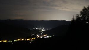 Dieses Bild zeigt eine Webcam-Aufnahme vom Achertal, aufgenommen am Mittwoch, den 15.07.2026 um 03:10 Uhr. Die Temperatur betrug 22°C.