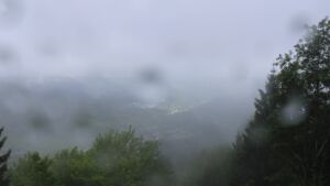 Dieses Bild zeigt eine Webcam-Aufnahme vom Achertal, aufgenommen am Dienstag, den 12.05.2026 um 08:50 Uhr. Die Temperatur betrug 1.3°C.