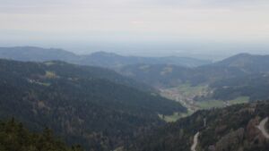 Dieses Bild zeigt eine Webcam-Aufnahme vom Achertal, aufgenommen am Donnerstag, den 16.04.2026 um 07:30 Uhr. Die Temperatur betrug 7.6°C.