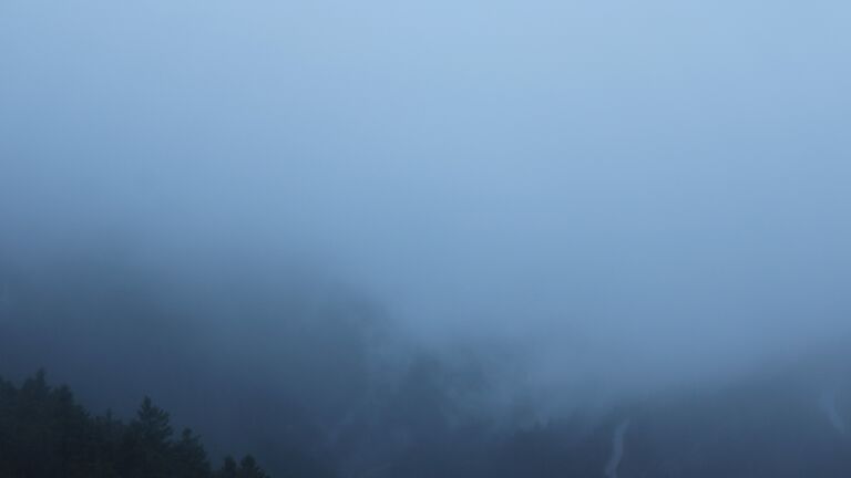 Dieses Bild zeigt eine Webcam-Aufnahme vom Achertal, aufgenommen am Montag, den 17.11.2025 um 07:50 Uhr. Die Temperatur betrug 1°C.