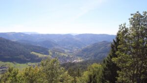 Dieses Bild zeigt eine Webcam-Aufnahme vom Achertal, aufgenommen am Freitag, den 25.09.2026 um 15:20 Uhr. Die Temperatur betrug 22°C.