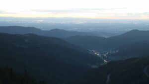 Dieses Bild zeigt eine Webcam-Aufnahme vom Achertal, aufgenommen am Freitag, den 05.09.2025 um 20:40 Uhr. Die Temperatur betrug 10.6°C.