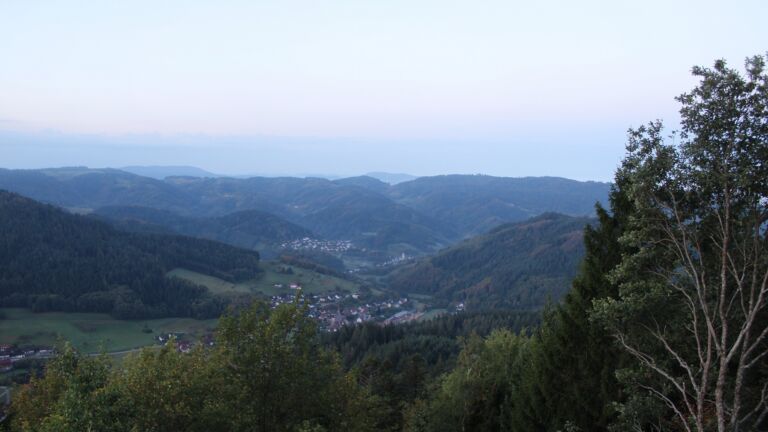 Dieses Bild zeigt eine Webcam-Aufnahme vom Achertal, aufgenommen am Montag, den 05.10.2026 um 07:30 Uhr. Die Temperatur betrug 13.6°C.