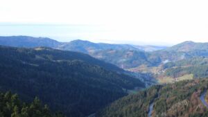 Dieses Bild zeigt eine Webcam-Aufnahme vom Achertal, aufgenommen am Donnerstag, den 11.12.2025 um 11:20 Uhr. Die Temperatur betrug 5.6°C.