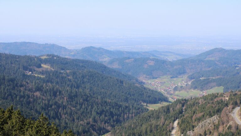 Dieses Bild zeigt eine Webcam-Aufnahme vom Achertal, aufgenommen am Mittwoch, den 18.03.2026 um 11:40 Uhr. Die Temperatur betrug 3.8°C.