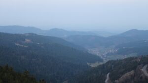 Dieses Bild zeigt eine Webcam-Aufnahme vom Achertal, aufgenommen am Sonntag, den 08.03.2026 um 07:00 Uhr. Die Temperatur betrug 10°C.