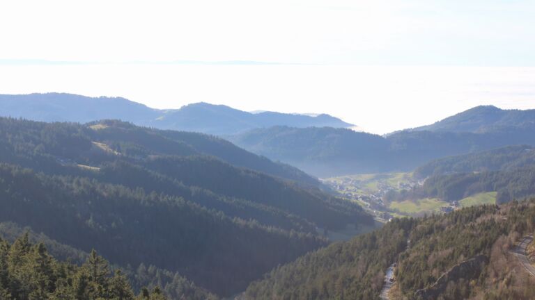 Dieses Bild zeigt eine Webcam-Aufnahme vom Achertal, aufgenommen am Mittwoch, den 25.02.2026 um 16:10 Uhr. Die Temperatur betrug 15.8°C.