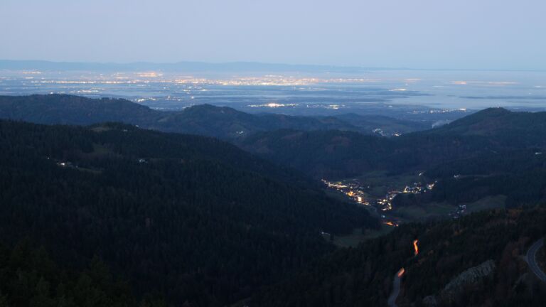 Dieses Bild zeigt eine Webcam-Aufnahme vom Achertal, aufgenommen am Mittwoch, den 12.11.2025 um 06:50 Uhr. Die Temperatur betrug 11°C.