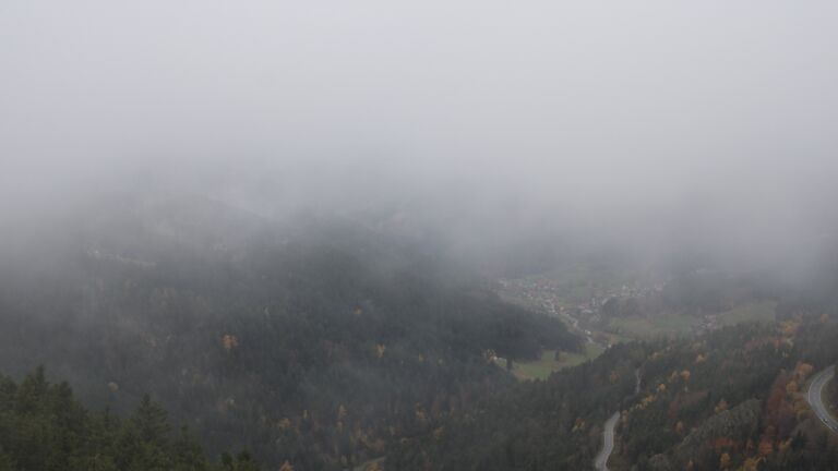 Dieses Bild zeigt eine Webcam-Aufnahme vom Achertal, aufgenommen am Sonntag, den 02.11.2025 um 11:30 Uhr. Die Temperatur betrug 6.4°C.