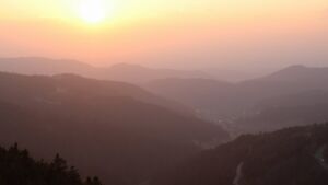 Dieses Bild zeigt eine Webcam-Aufnahme vom Achertal, aufgenommen am Mittwoch, den 18.03.2026 um 18:20 Uhr. Die Temperatur betrug 4.4°C.