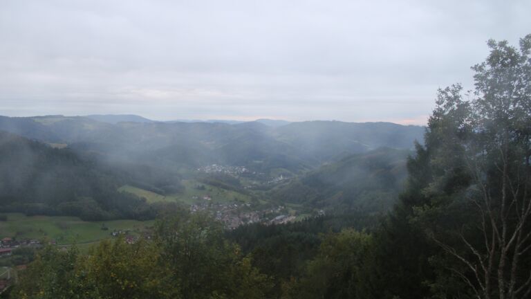 Dieses Bild zeigt eine Webcam-Aufnahme vom Achertal, aufgenommen am Dienstag, den 13.10.2026 um 18:30 Uhr. Die Temperatur betrug 11.3°C.