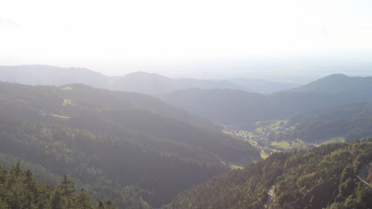 Dieses Bild zeigt eine Webcam-Aufnahme vom Achertal, aufgenommen am Freitag, den 05.09.2025 um 18:30 Uhr. Die Temperatur betrug 11.9°C.