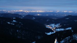 Dieses Bild zeigt eine Webcam-Aufnahme vom Achertal, aufgenommen am Dienstag, den 13.01.2026 um 07:40 Uhr. Die Temperatur betrug 3.9°C.