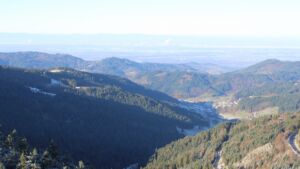 Dieses Bild zeigt eine Webcam-Aufnahme vom Achertal, aufgenommen am Dienstag, den 18.11.2025 um 10:00 Uhr. Die Temperatur betrug 2.2°C.