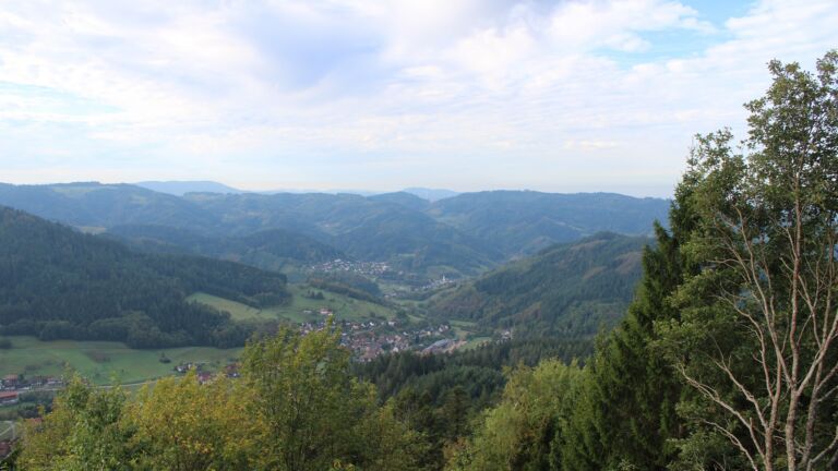 Dieses Bild zeigt eine Webcam-Aufnahme vom Achertal, aufgenommen am Freitag, den 16.10.2026 um 10:10 Uhr. Die Temperatur betrug 14.9°C.