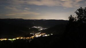Dieses Bild zeigt eine Webcam-Aufnahme vom Achertal, aufgenommen am Mittwoch, den 02.09.2026 um 22:30 Uhr. Die Temperatur betrug 17.2°C.