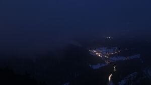 Dieses Bild zeigt eine Webcam-Aufnahme vom Achertal, aufgenommen am Montag, den 12.01.2026 um 17:40 Uhr. Die Temperatur betrug 4.3°C.