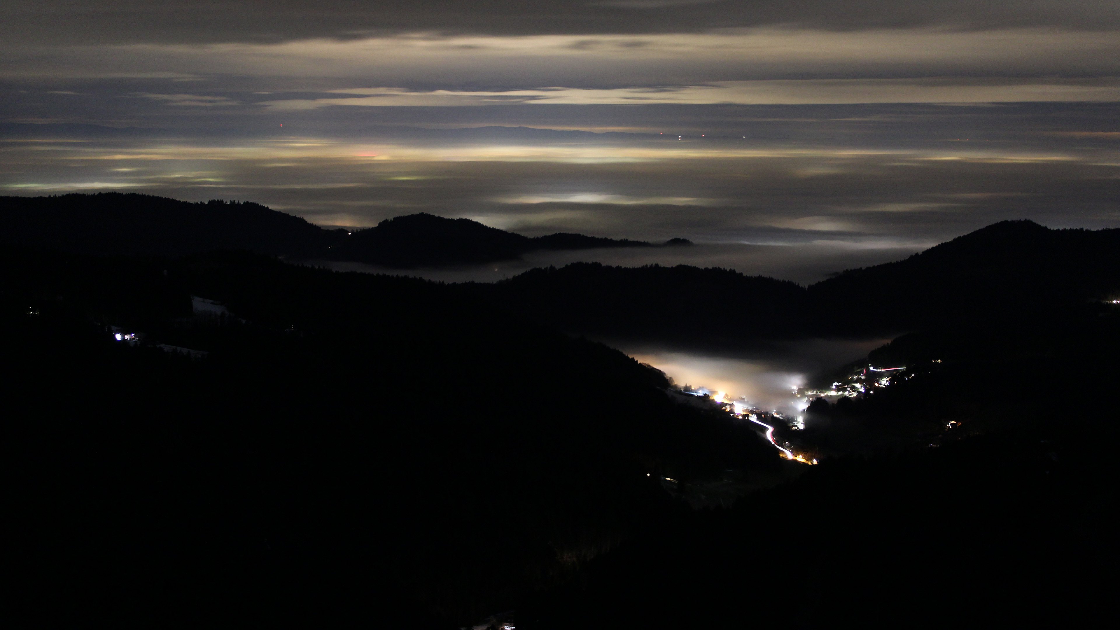 Dieses Bild zeigt eine Webcam-Aufnahme vom Achertal, aufgenommen am Donnerstag, den 22.01.2026 um 20:30 Uhr. Die Temperatur betrug 3.1°C.