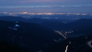 Dieses Bild zeigt eine Webcam-Aufnahme vom Achertal, aufgenommen am Freitag, den 03.04.2026 um 20:40 Uhr. Die Temperatur betrug 5.1°C.