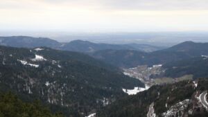 Dieses Bild zeigt eine Webcam-Aufnahme vom Achertal, aufgenommen am Mittwoch, den 14.01.2026 um 10:50 Uhr. Die Temperatur betrug 5°C.