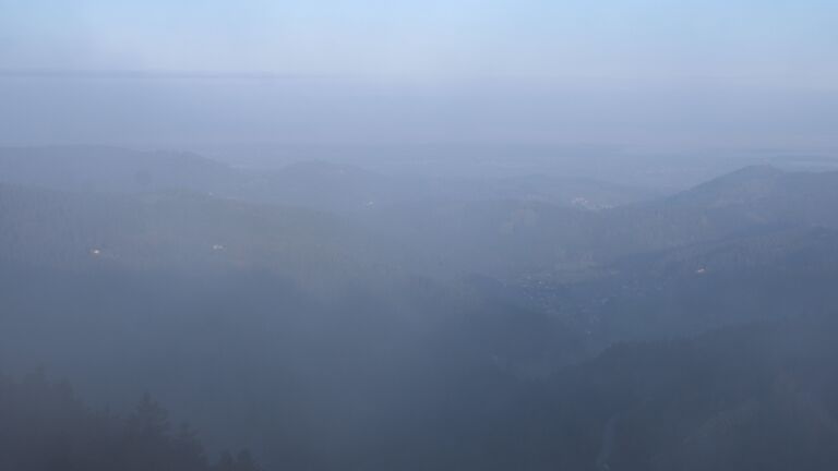 Dieses Bild zeigt eine Webcam-Aufnahme vom Achertal, aufgenommen am Mittwoch, den 15.04.2026 um 07:40 Uhr. Die Temperatur betrug 3.1°C.