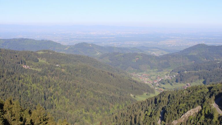 Dieses Bild zeigt eine Webcam-Aufnahme vom Achertal, aufgenommen am Donnerstag, den 30.04.2026 um 08:20 Uhr. Die Temperatur betrug 4.3°C.