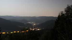 Dieses Bild zeigt eine Webcam-Aufnahme vom Achertal, aufgenommen am Freitag, den 31.07.2026 um 02:30 Uhr. Die Temperatur betrug 24.2°C.