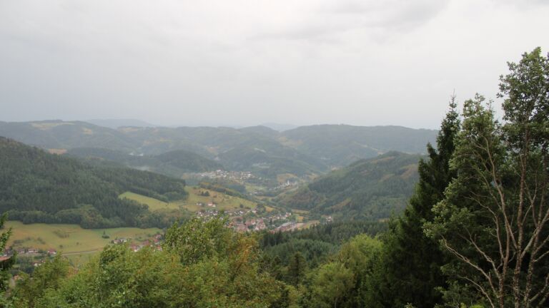 Dieses Bild zeigt eine Webcam-Aufnahme vom Achertal, aufgenommen am Freitag, den 28.08.2026 um 09:10 Uhr. Die Temperatur betrug 20.3°C.
