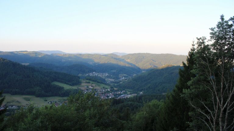 Dieses Bild zeigt eine Webcam-Aufnahme vom Achertal, aufgenommen am Mittwoch, den 29.07.2026 um 06:40 Uhr. Die Temperatur betrug 23.9°C.