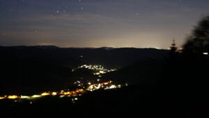 Dieses Bild zeigt eine Webcam-Aufnahme vom Achertal, aufgenommen am Samstag, den 23.05.2026 um 03:50 Uhr. Die Temperatur betrug 19°C.