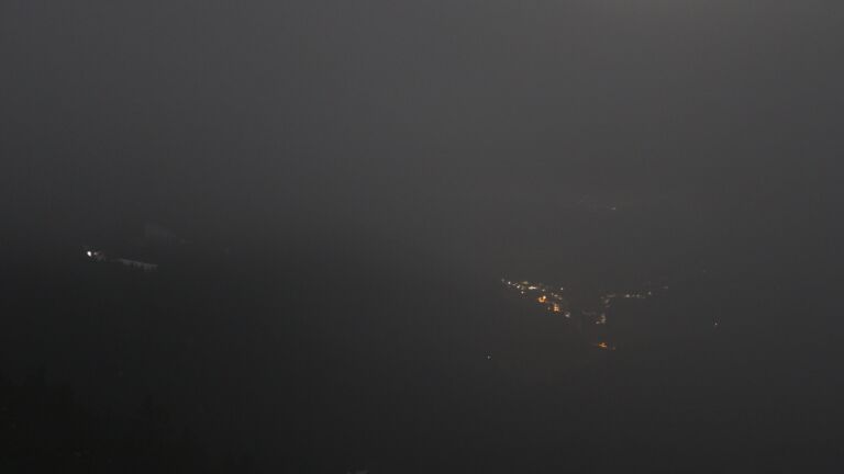 Dieses Bild zeigt eine Webcam-Aufnahme vom Achertal, aufgenommen am Sonntag, den 01.02.2026 um 05:30 Uhr. Die Temperatur betrug 2.2°C.