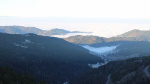 Dieses Bild zeigt eine Webcam-Aufnahme vom Achertal, aufgenommen am Sonntag, den 28.12.2025 um 09:20 Uhr. Die Temperatur betrug -0.3°C.