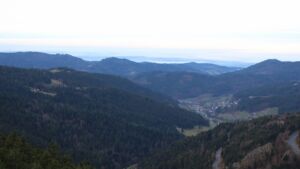 Dieses Bild zeigt eine Webcam-Aufnahme vom Achertal, aufgenommen am Mittwoch, den 17.12.2025 um 09:40 Uhr. Die Temperatur betrug 6.1°C.