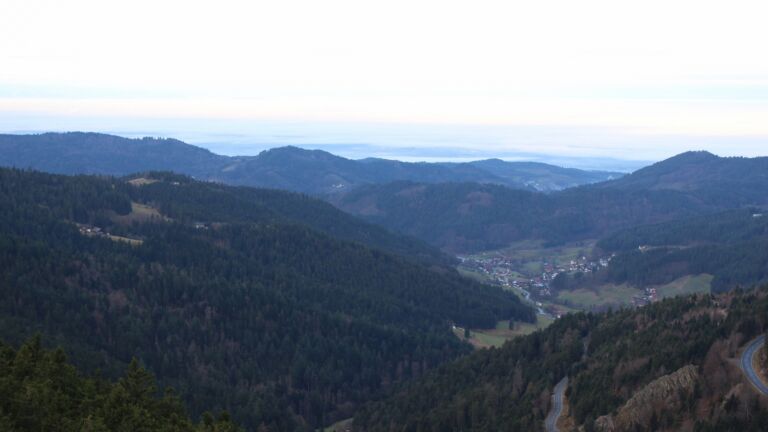 Dieses Bild zeigt eine Webcam-Aufnahme vom Achertal, aufgenommen am Mittwoch, den 17.12.2025 um 09:40 Uhr. Die Temperatur betrug 6.1°C.