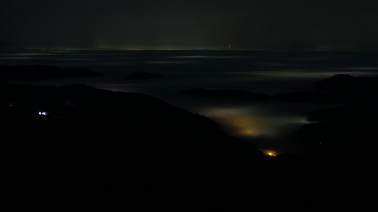 Dieses Bild zeigt eine Webcam-Aufnahme vom Achertal, aufgenommen am Donnerstag, den 22.01.2026 um 02:30 Uhr. Die Temperatur betrug 5.7°C.