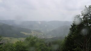 Dieses Bild zeigt eine Webcam-Aufnahme vom Achertal, aufgenommen am Montag, den 08.06.2026 um 17:40 Uhr. Die Temperatur betrug 15.9°C.