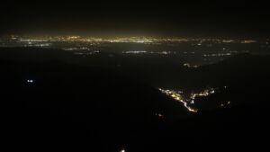 Dieses Bild zeigt eine Webcam-Aufnahme vom Achertal, aufgenommen am Dienstag, den 23.12.2025 um 23:30 Uhr. Die Temperatur betrug -3.2°C.