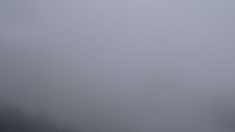 Dieses Bild zeigt eine Webcam-Aufnahme vom Achertal, aufgenommen am Dienstag, den 21.10.2025 um 13:30 Uhr. Die Temperatur betrug 8.1°C.