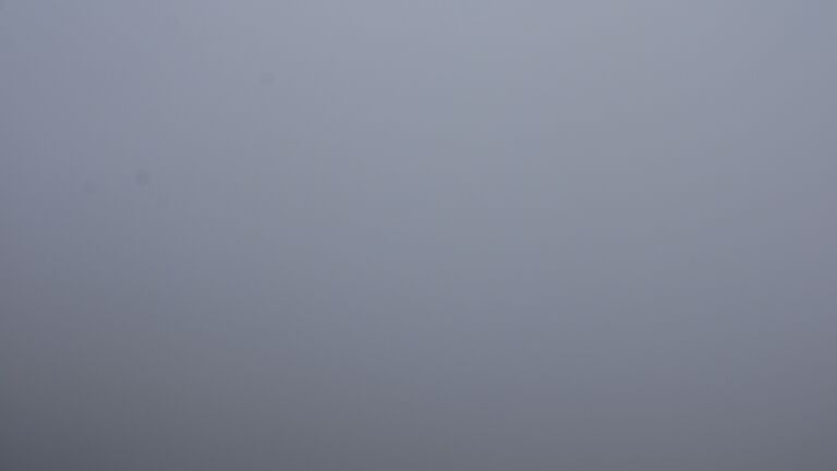 Dieses Bild zeigt eine Webcam-Aufnahme vom Achertal, aufgenommen am Freitag, den 05.12.2025 um 12:30 Uhr. Die Temperatur betrug 0.6°C.