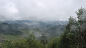 Dieses Bild zeigt eine Webcam-Aufnahme vom Achertal, aufgenommen am Mittwoch, den 09.09.2026 um 10:00 Uhr. Die Temperatur betrug 10.6°C.