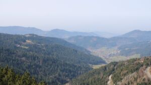 Dieses Bild zeigt eine Webcam-Aufnahme vom Achertal, aufgenommen am Samstag, den 07.03.2026 um 12:00 Uhr. Die Temperatur betrug 14.1°C.