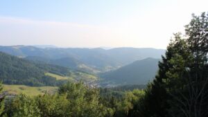 Dieses Bild zeigt eine Webcam-Aufnahme vom Achertal, aufgenommen am Samstag, den 18.07.2026 um 19:40 Uhr. Die Temperatur betrug 23.6°C.